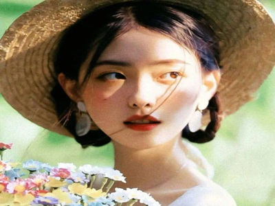 商务旅行女老板戴的帽子经典,女老板时尚利器，旅行帽成潮流新宠-1